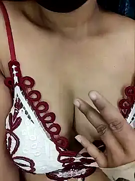 Snapshot of Love_Evaa chatting on January 31, 7:39 am Love Evaa online show from January 31, 7:39 am