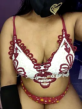 Snapshot of Love_Evaa chatting on March 10, 10:02 pm Love Evaa online show from March 10, 10:02 pm