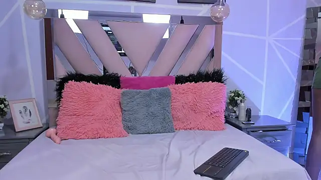 Gletty noa online show from February 6, 7:45 am