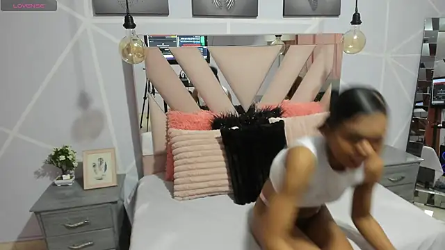 Gletty noa online show from March 12, 3:57 am