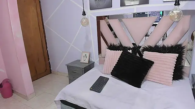 Gletty noa online show from March 22, 3:41 am