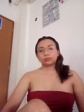 criscrispdv online show from March 7, 11:24 pm