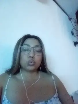 criscrispdv online show from March 12, 12:17 am