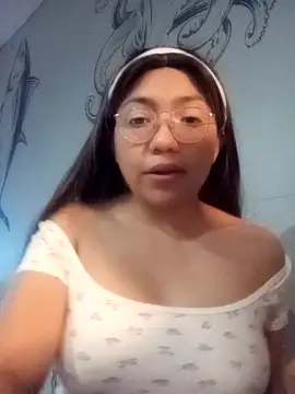 criscrispdv online show from April 21, 12:01 am