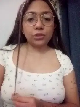 criscrispdv online show from April 21, 2:51 am