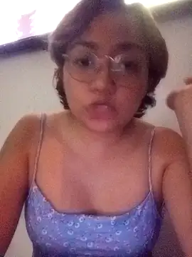 criscrispdv online show from April 22, 3:09 am