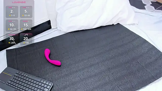 Snapshot of ValeriaOrtega chatting on February 7, 2:47 pm ValeriaOrtega online show from February 7, 2:47 pm