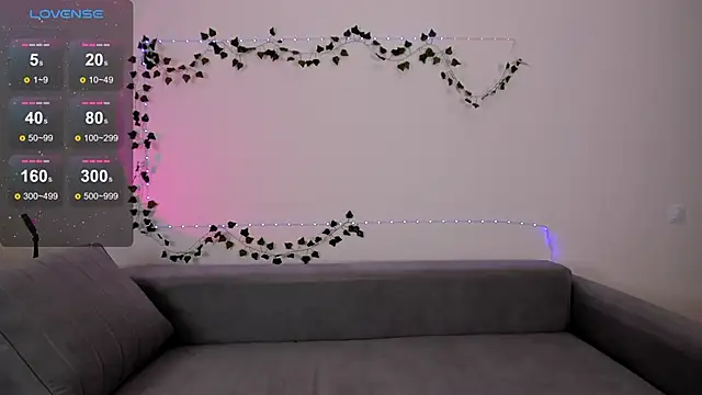 Snapshot of EmmyStar_ chatting on March 17, 6:00 pm EmmyStar  online show from March 17, 6:00 pm