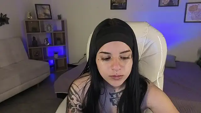 Snapshot of Nicole_Foxx_ chatting on October 13, 7:36 pm Nicole Foxx online show from October 13, 7:36 pm