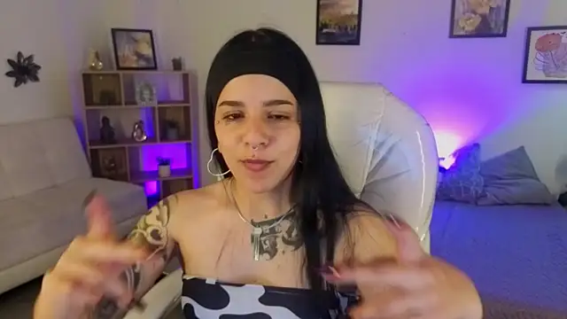 Snapshot of Nicole_Foxx_ chatting on October 16, 7:48 pm Nicole Foxx online show from October 16, 7:48 pm