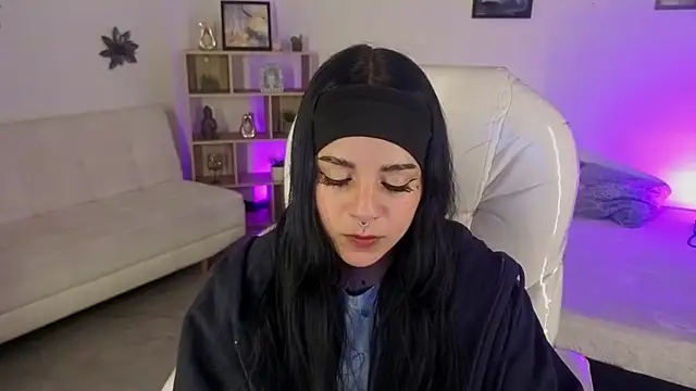 Nicole Foxx  online show from October 25, 8:03 pm