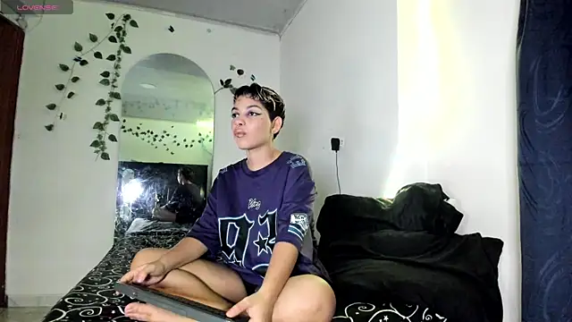 Odeth  online show from November 11, 3:50 am