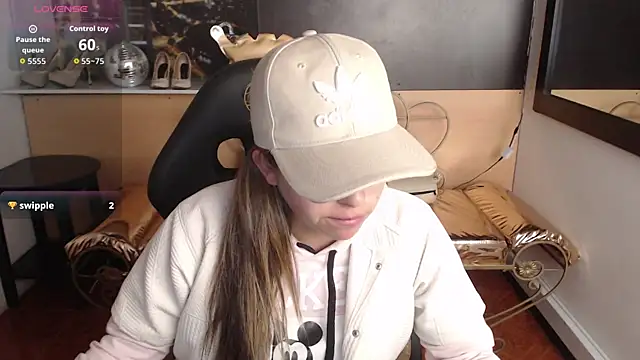 Kitten Cam online show from October 15, 10:10 pm