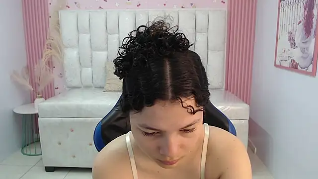 shalon diaz s online show from November 4, 1:10 pm