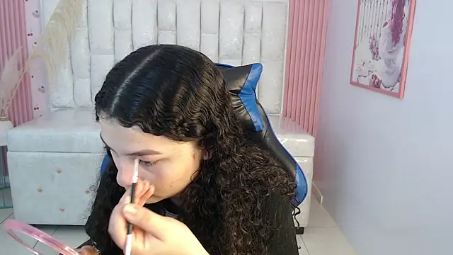 shalon diaz s online show from November 5, 1:22 pm