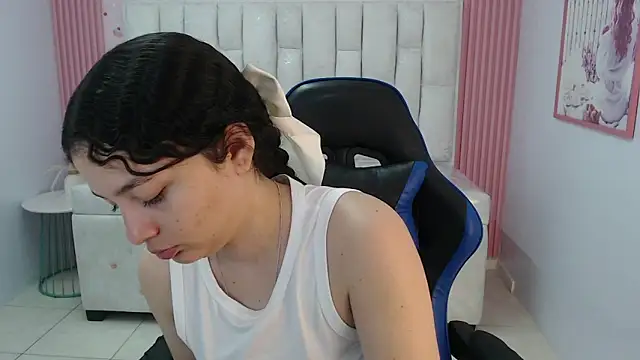 shalon diaz s online show from January 8, 1:02 pm