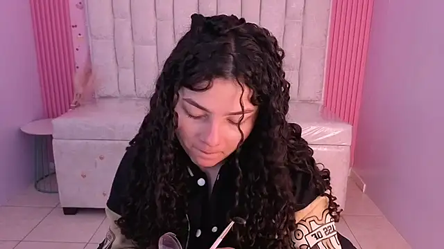 shalon diaz s online show from February 24, 1:20 pm