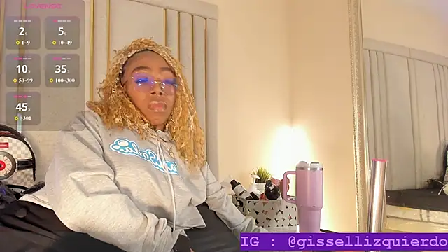 Snapshot of Liincostelloo chatting on December 4, 7:44 pm Liincostelloo online show from December 4, 7:44 pm