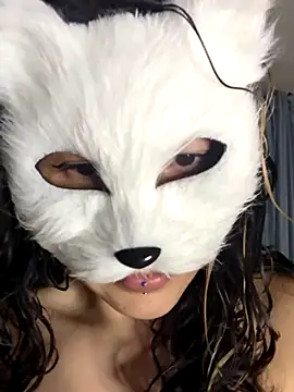 GinnyDelice online show from February 9, 4:57 am