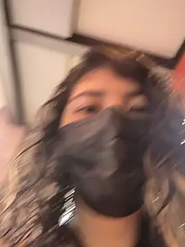 GinnyDelice online show from February 18, 11:30 pm