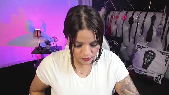 victoria  floyd online show from February 11, 8:47 pm