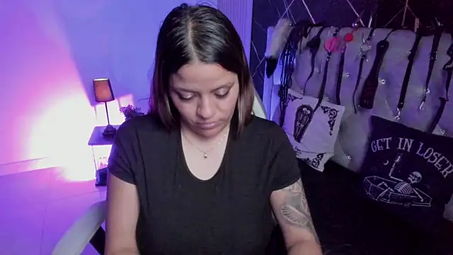 victoria  floyd online show from April 9, 1:05 am