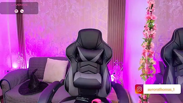 Aurora thomas  1 online show from October 18, 10:32 pm