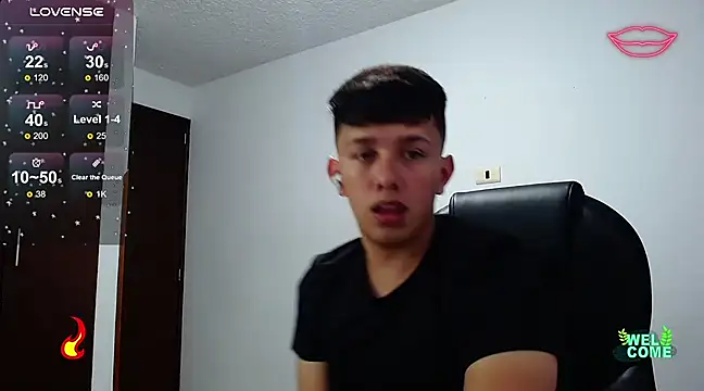 Snapshot of Alan_red chatting on February 21, 11:54 pm Alan red online show from February 21, 11:54 pm