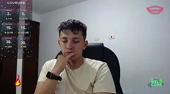 Snapshot of Alan_red chatting on February 27, 1:38 am Alan red online show from February 27, 1:38 am