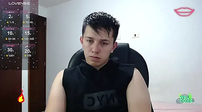 Snapshot of Alan_red chatting on March 11, 2:32 am Alan red online show from March 11, 2:32 am