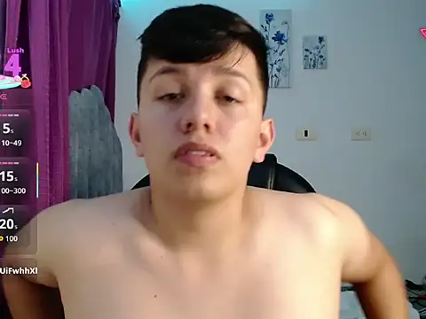 Snapshot of Alan_red chatting on October 9, 11:25 pm Alan red online show from October 9, 11:25 pm