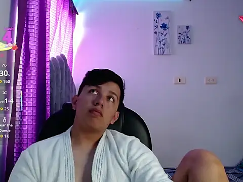 Snapshot of Alan_red chatting on November 14, 3:22 pm Alan red online show from November 14, 3:22 pm