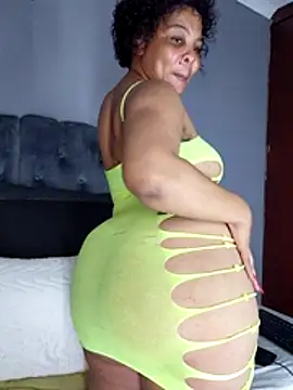 Snapshot of Fattypussyxx chatting on April 25, 8:39 pm Fattypussyxx online show from April 25, 8:39 pm