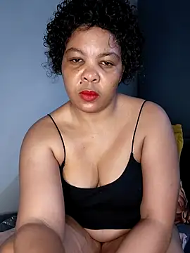 Snapshot of Fattypussyxx chatting on June 30, 3:40 am Fattypussyxx online show from June 30, 3:40 am