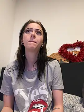 Ciara2004 online show from April 16, 8:09 pm