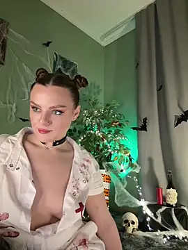 Snapshot of Mary_lost chatting on October 30, 4:41 pm Mary lost online show from October 30, 4:41 pm