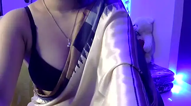 Snapshot of Shanaya1 chatting on February 23, 6:01 pm Shanaya1 online show from February 23, 6:01 pm