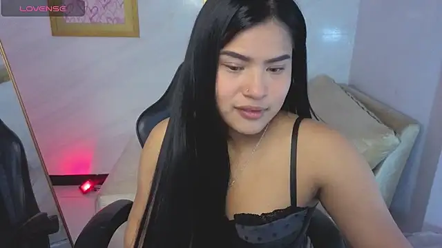 Paulette v online show from April 6, 1:23 pm