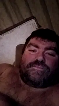 Snapshot of Rcraigue4 chatting on February 4, 1:56 am Rcraigue4 online show from February 4, 1:56 am