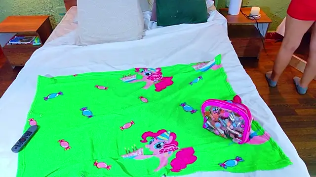 tinyy whore18 online show from April 4, 8:34 am