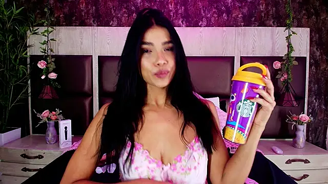 Bella Smiith  online show from November 7, 12:38 pm