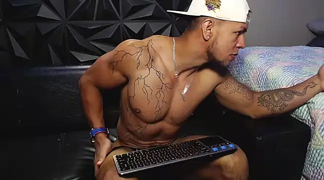 Snapshot of Jacob_Beckett chatting on February 19, 11:04 pm Jacob Beckett online show from February 19, 11:04 pm