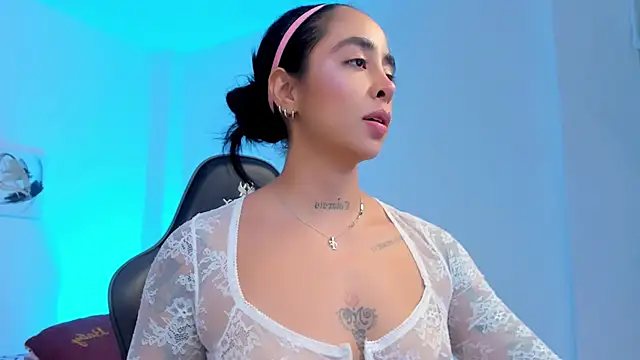 sophierooy22 online show from October 23, 6:06 pm