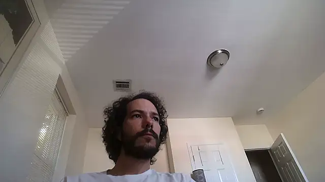 Snapshot of Prolapse_Pig chatting on September 8, 4:39 pm Prolapse Pig online show from September 8, 4:39 pm