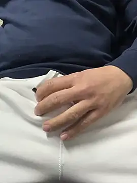 Snapshot of Greeneyes0820 chatting on March 6, 11:47 am Greeneyes0820 online show from March 6, 11:47 am