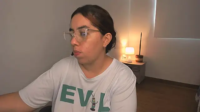 Snapshot of brithany_olson25 chatting on March 21, 2:51 pm brithany olson25 online show from March 21, 2:51 pm