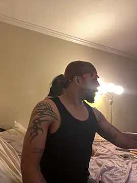 FreakyRu online show from May 31, 5:26 am