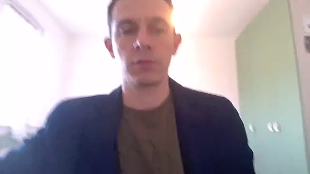 Snapshot of Masterclassyfeet chatting on March 13, 9:32 am Masterclassyfeet online show from March 13, 9:32 am