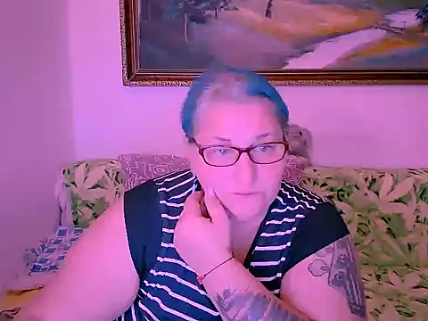 mayamayx online show from October 29, 9:05 pm