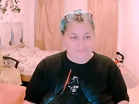 Snapshot of mayamayx chatting on May 15, 7:21 pm mayamayx online show from May 15, 7:21 pm